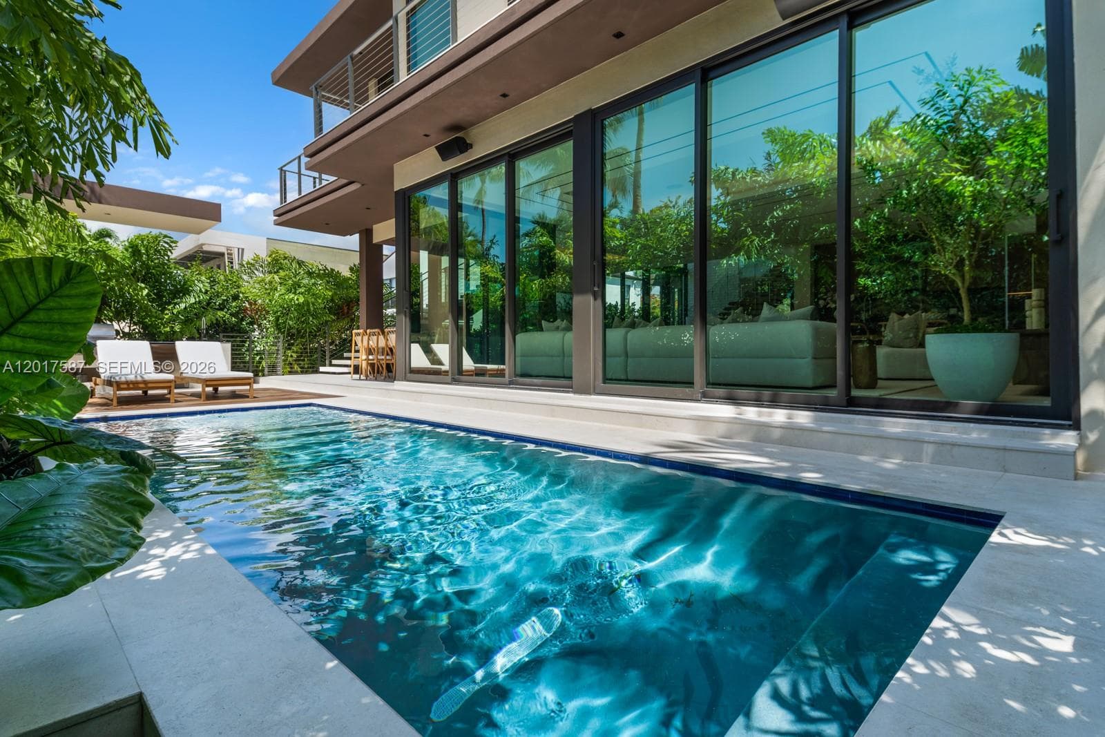 3045 N Bay Rd, Miami Beach, FL 33140 — zdjęcie 3