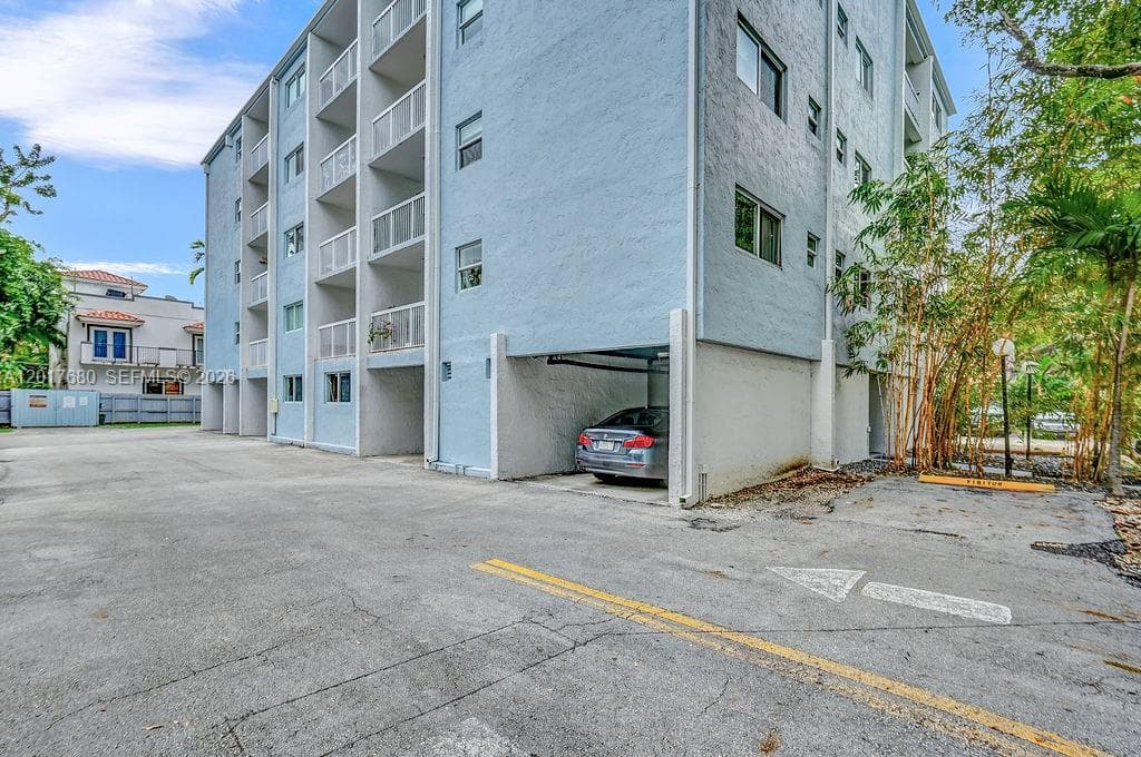 2920 SW 28th Ter # 207, Miami, FL 33133 — zdjęcie 5