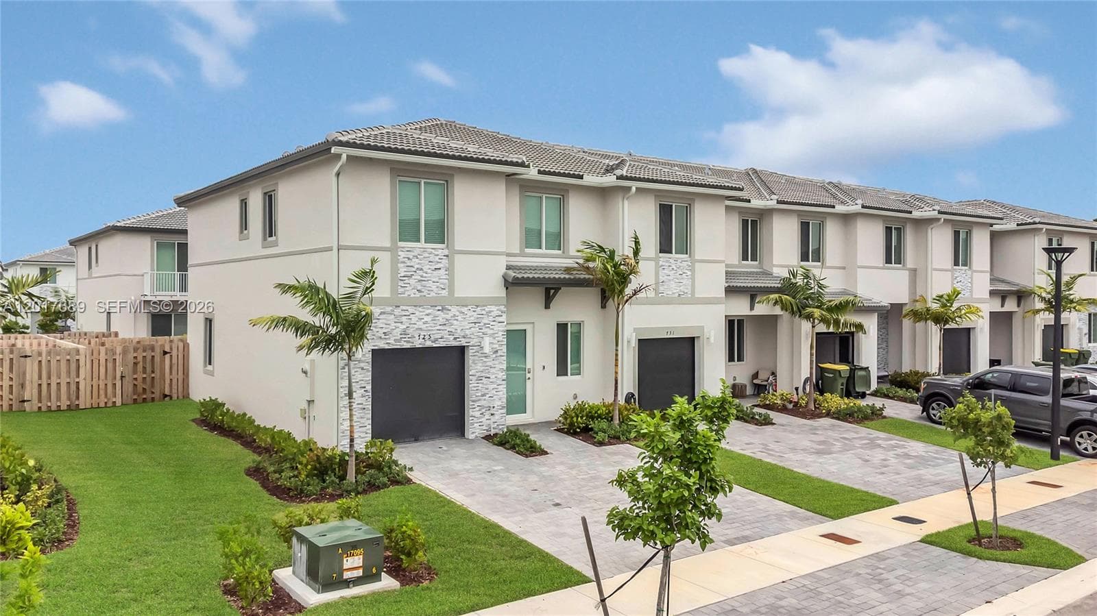 725 SE 14th Ct, Homestead, FL 33034 — zdjęcie 2