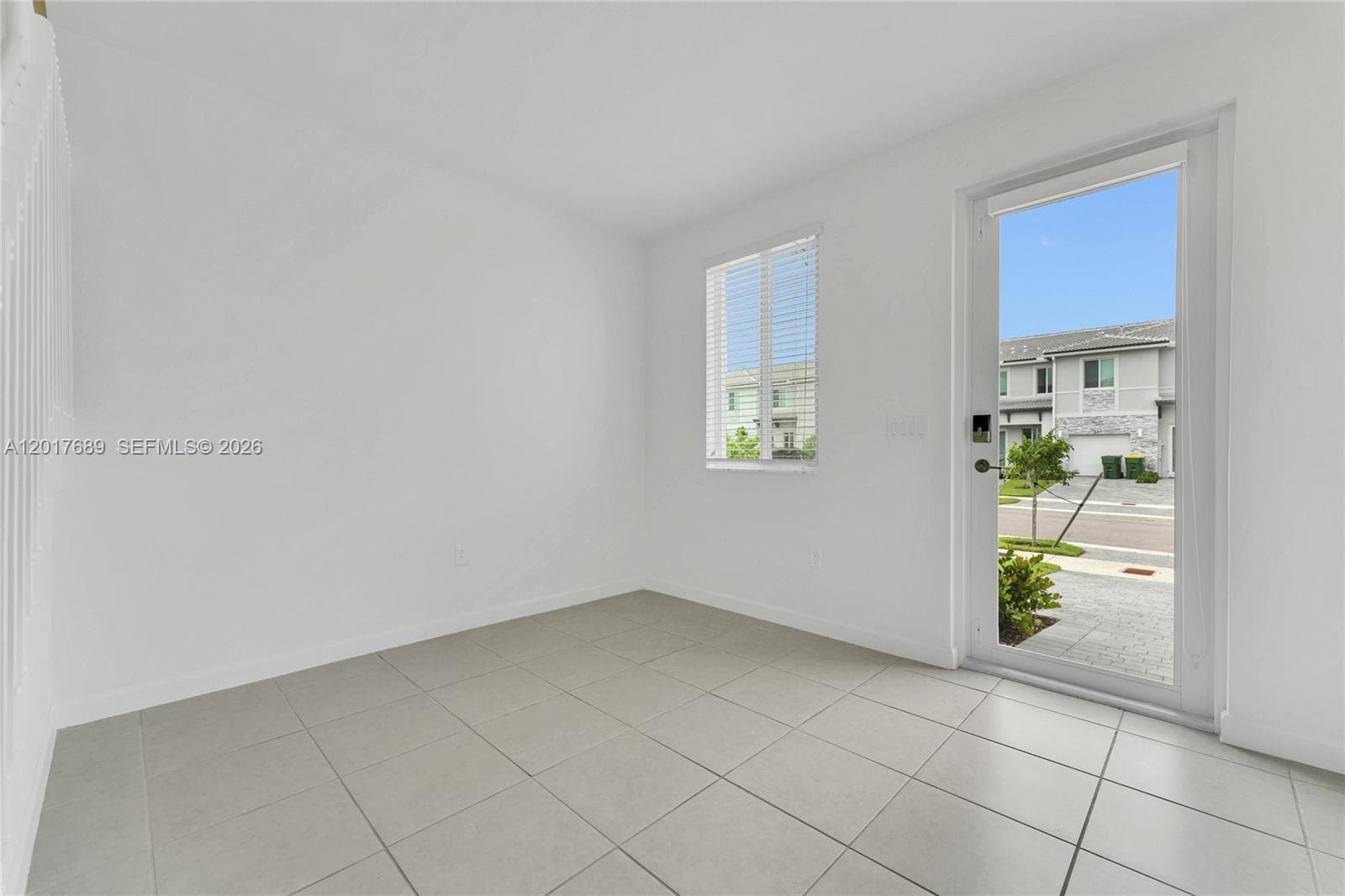 725 SE 14th Ct, Homestead, FL 33034 — zdjęcie 3
