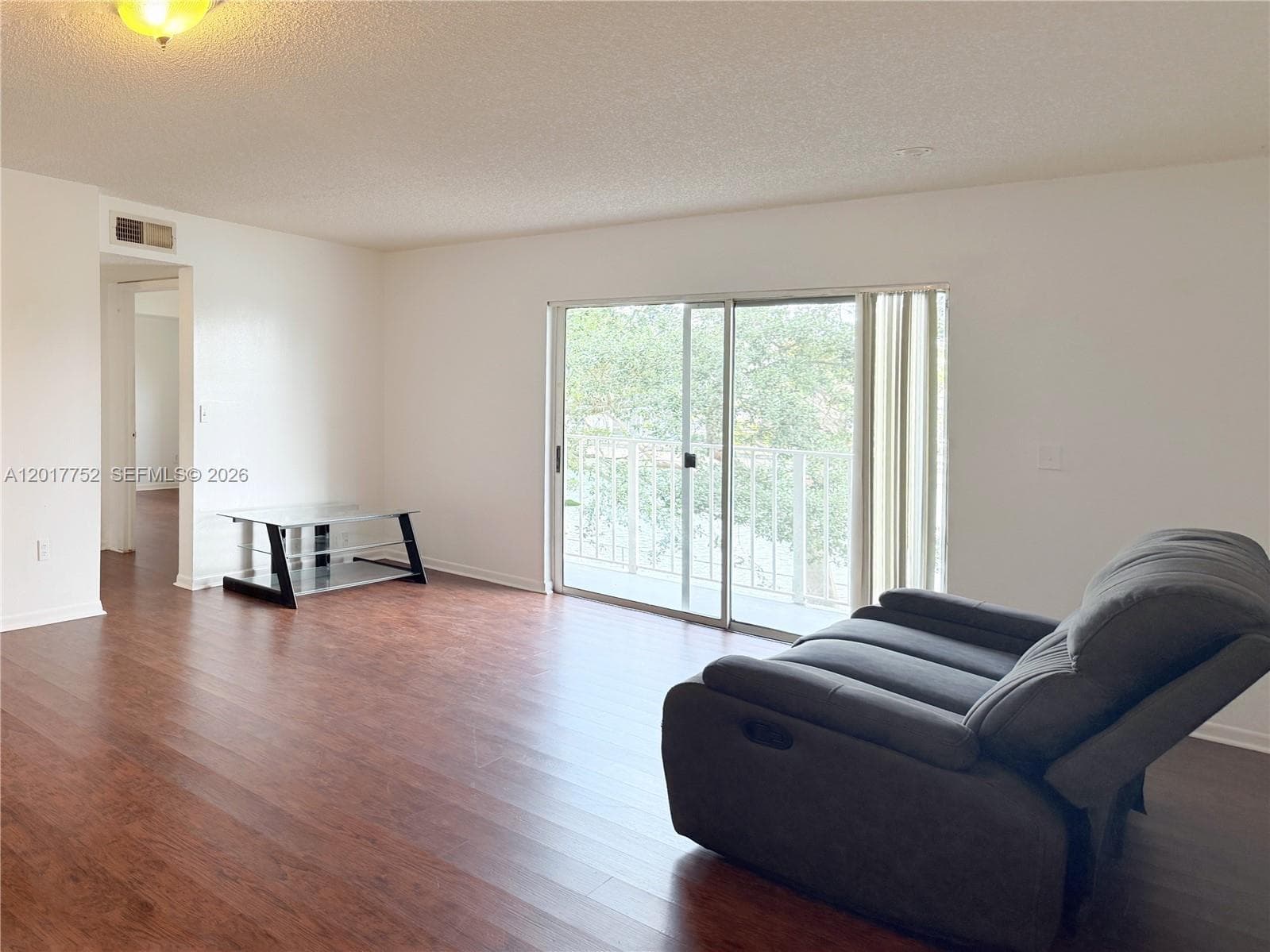 8260 SW 210th St # 108, Cutler Bay, FL 33189 — zdjęcie 2