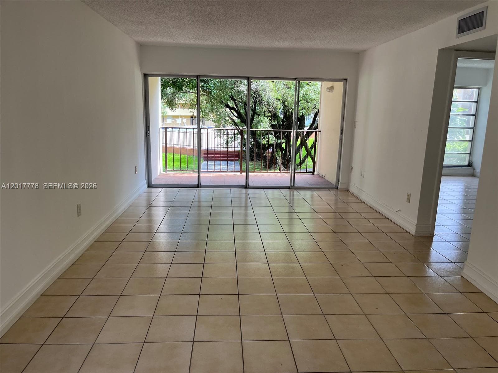 9190 Fontainebleau Blvd # 202, Miami, FL 33172 — zdjęcie 2