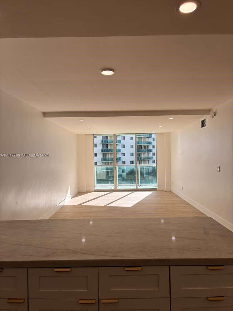 19390 Collins Ave # 520, Sunny Isles Beach, FL 33160 — zdjęcie 2