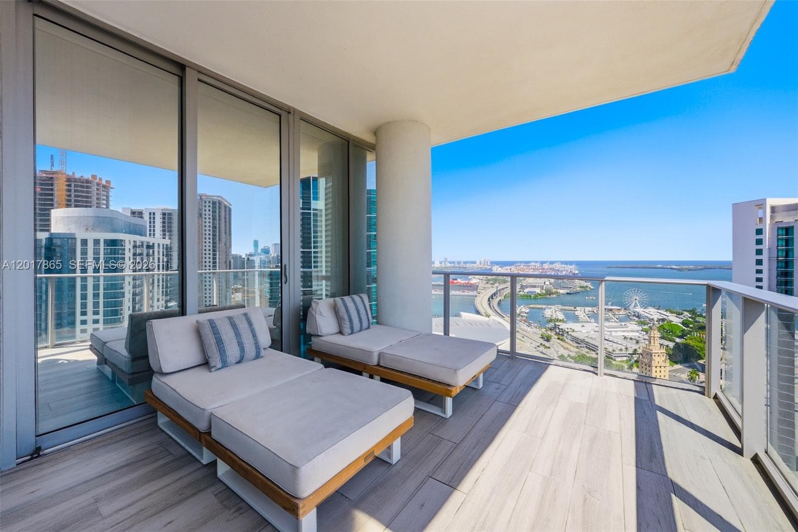 851 NE 1st Ave # 3711, Miami, FL 33132