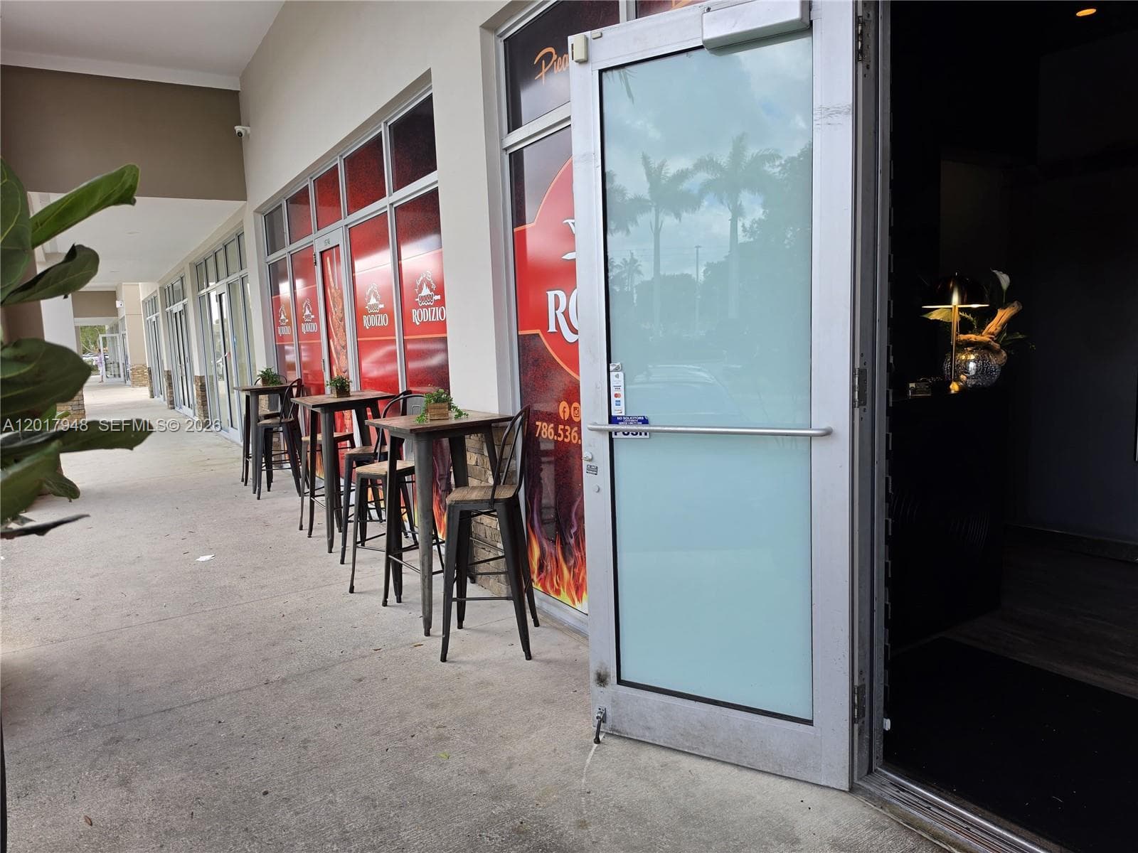 15750 SW 56 ST, Miami FL 33185 — zdjęcie 2