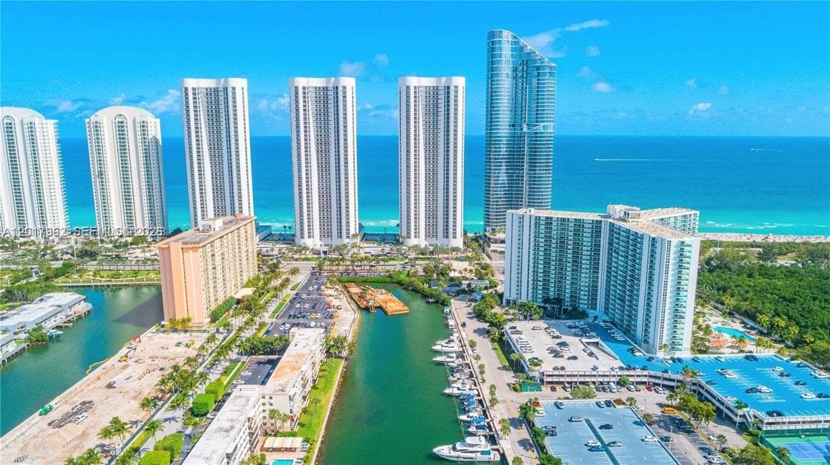100 Bayview Dr # 309, Sunny Isles Beach, FL 33160 — zdjęcie 2