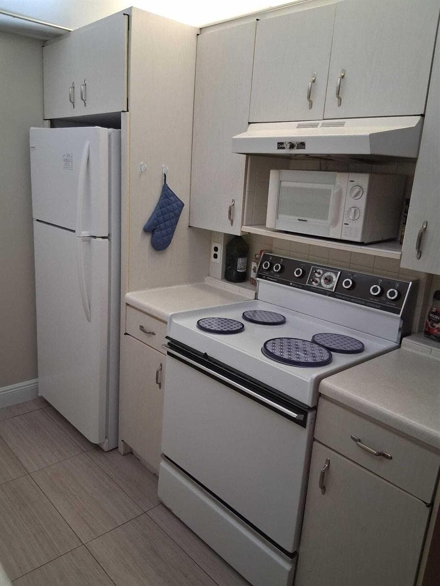 4023 Newport H, Deerfield Beach, FL 33442 — zdjęcie 4