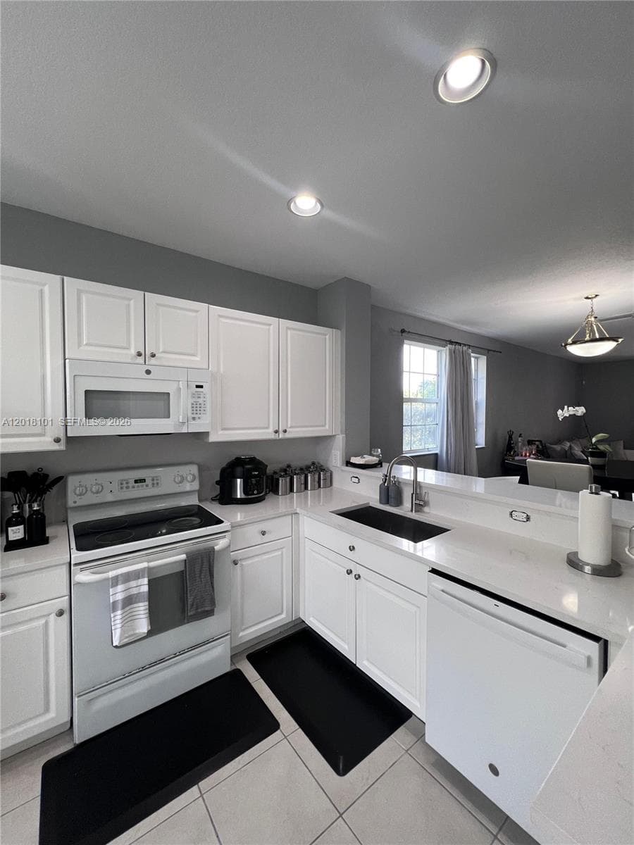 681 NW 42nd Ave # -, Plantation, FL 33317 — zdjęcie 3