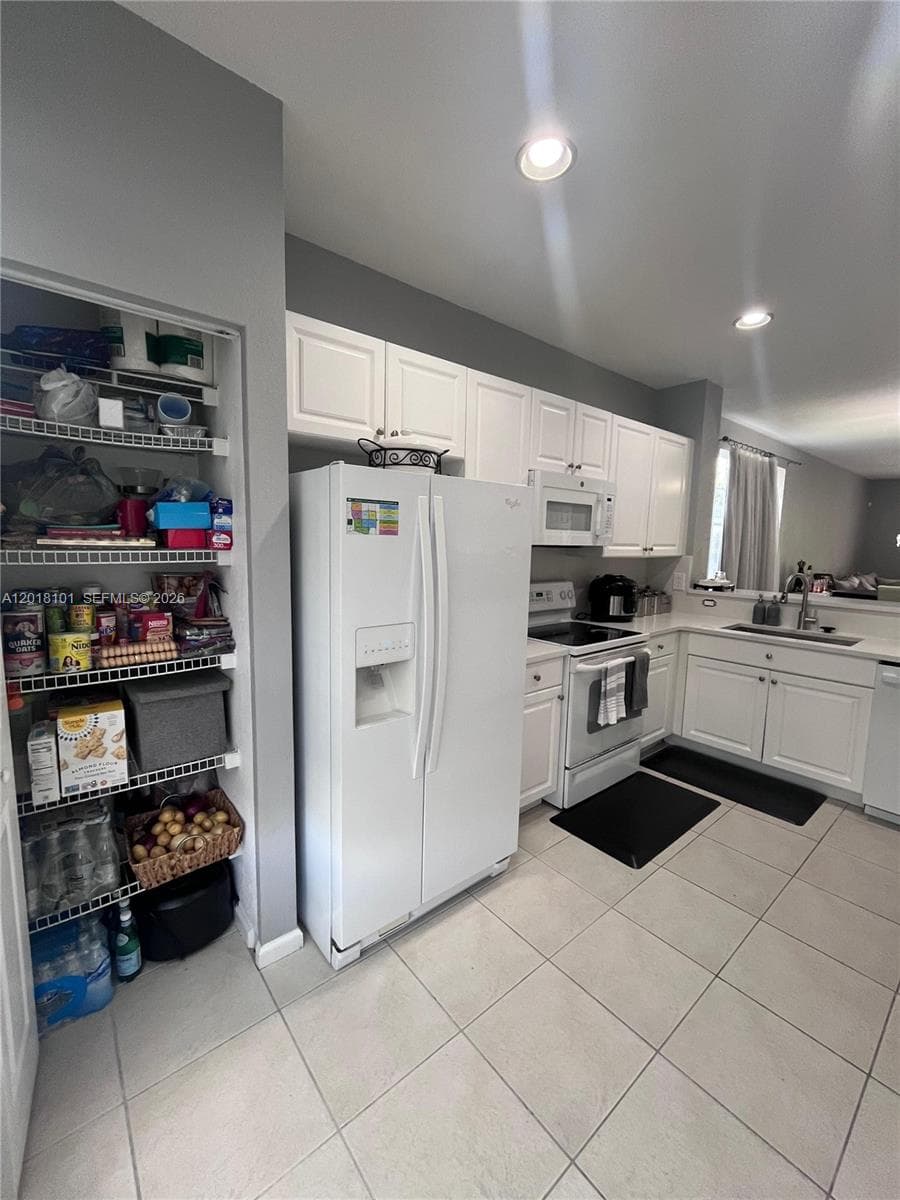 681 NW 42nd Ave # -, Plantation, FL 33317 — zdjęcie 5