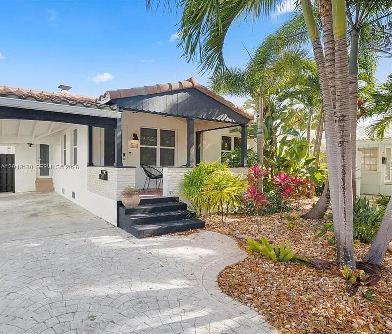 1617 NE 3rd Ct, Fort Lauderdale, FL 33301