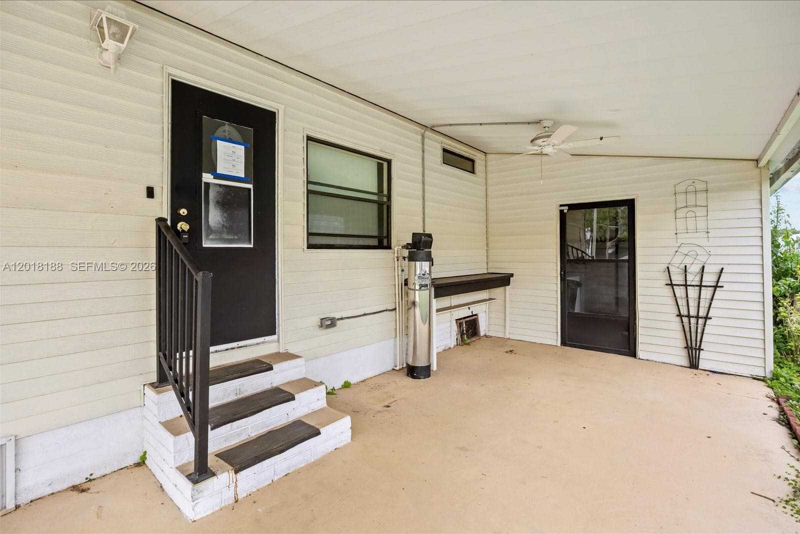8208 W Bitterbush Ln, Port St. Lucie, FL 34952 — zdjęcie 4