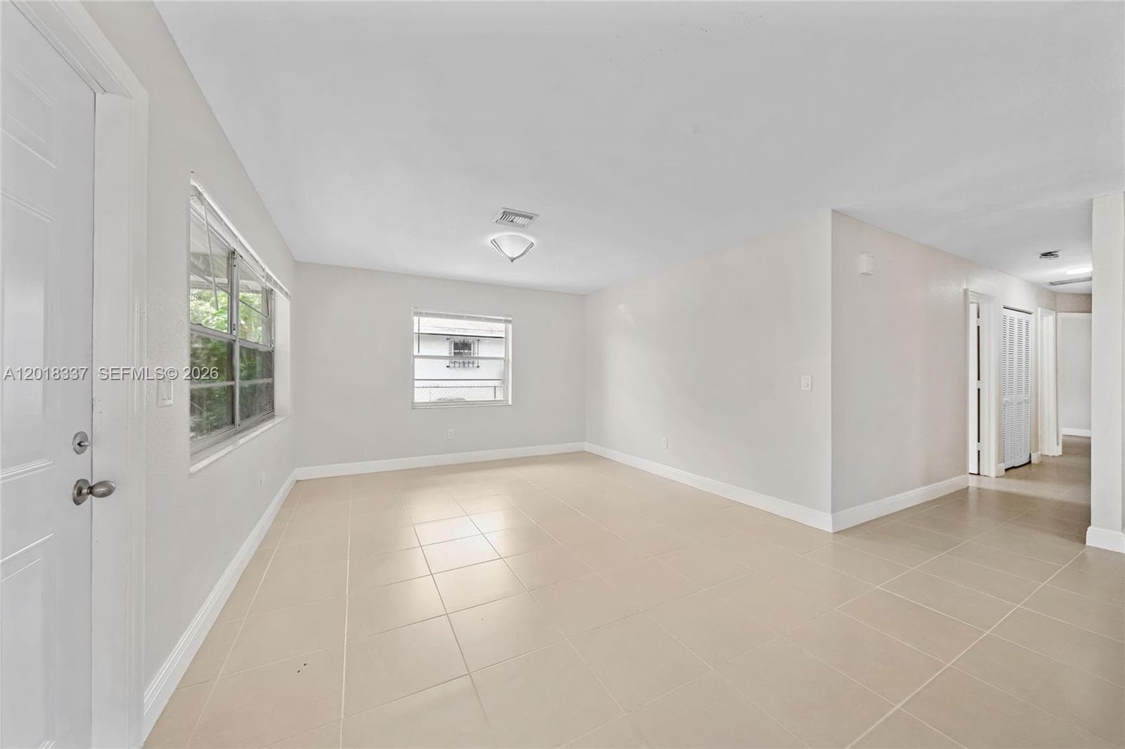 429 Avenida Hermosa, West Palm Beach, FL 33405 — zdjęcie 2