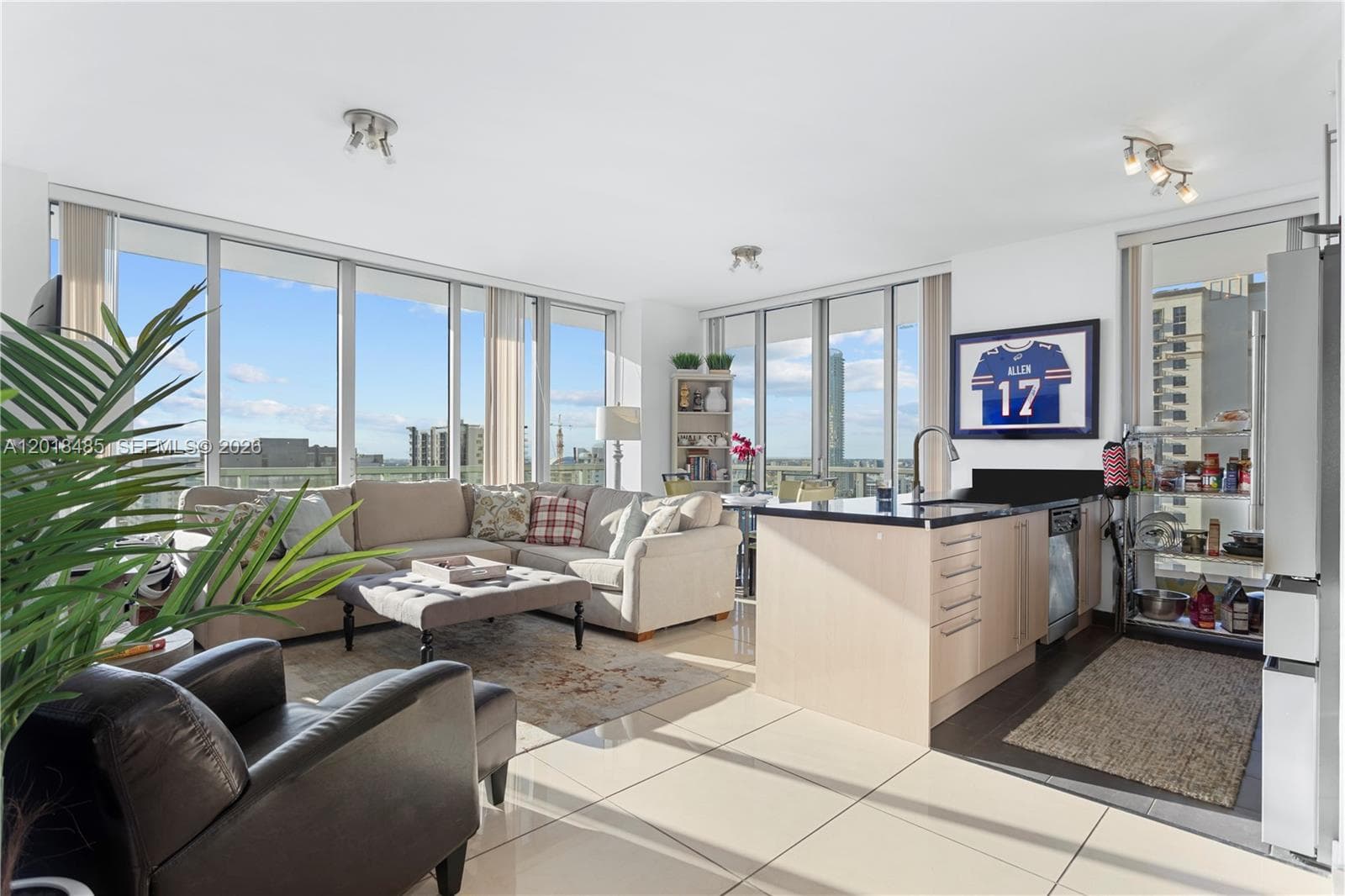 1111 SW 1st Ave # 2925-N, Miami, FL 33130