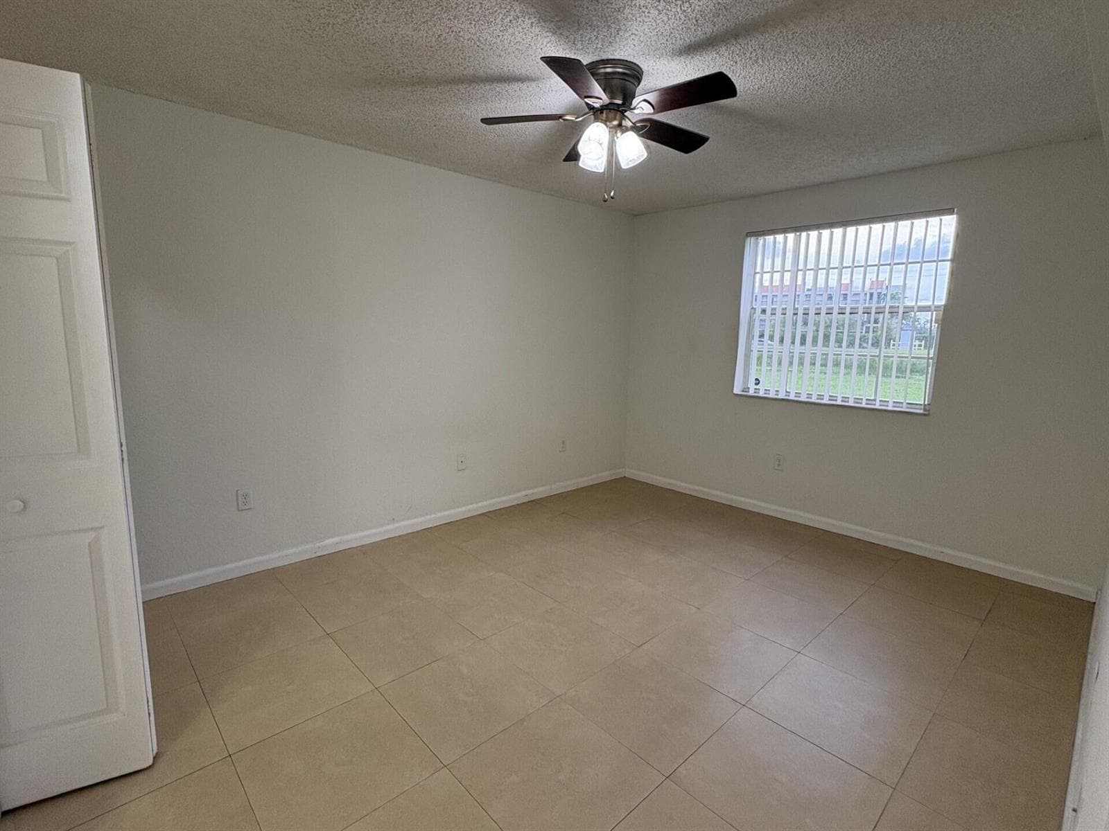2841 N Oakland Forest Drive # 107, Oakland Park, FL 33309 — zdjęcie 4