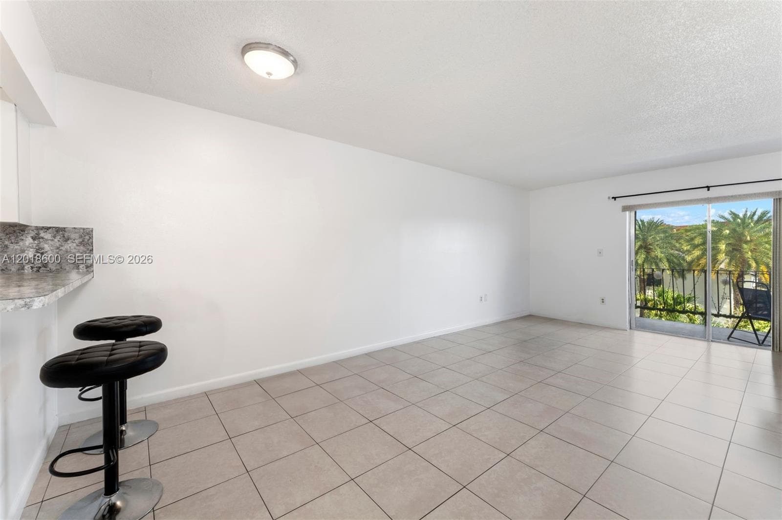 1900 W 54th St # 220, Hialeah, FL 33012 — zdjęcie 4
