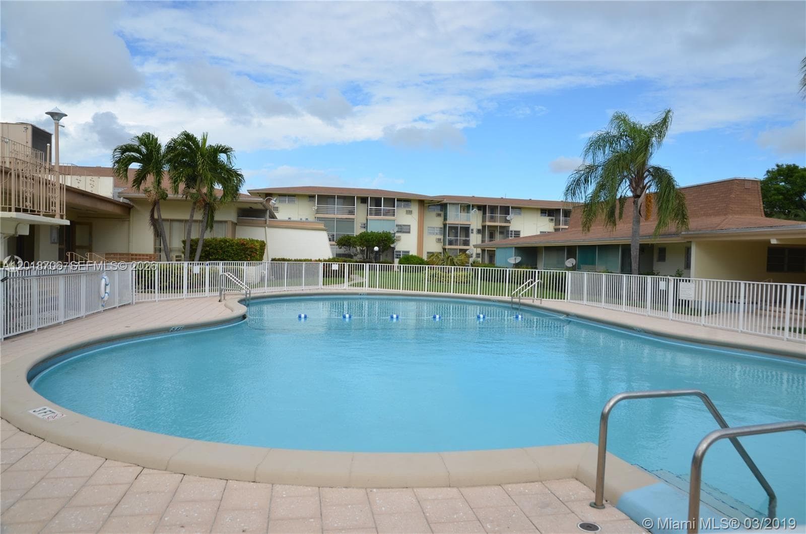 17090 NE 14th Ave # 312, North Miami Beach, FL 33162 — zdjęcie 2