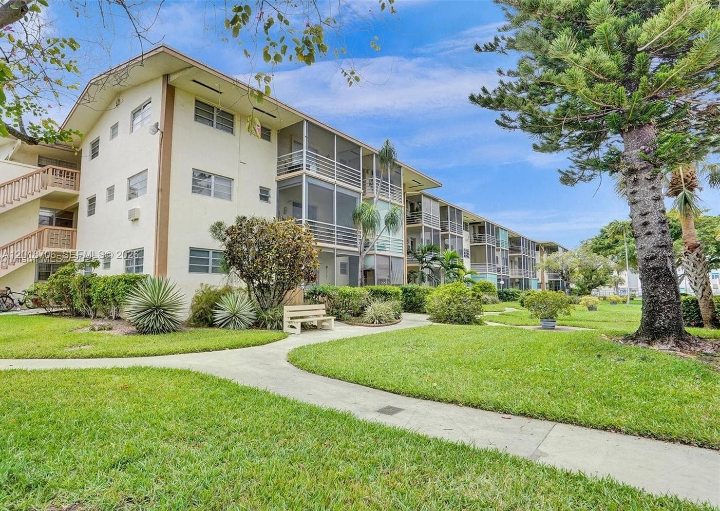 17090 NE 14th Ave # 312, North Miami Beach, FL 33162 — zdjęcie 3