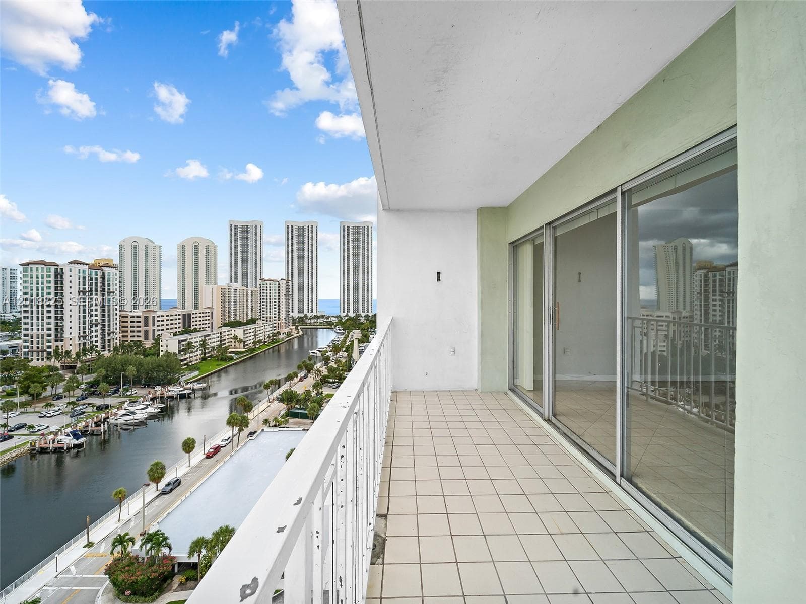 500 Bayview Dr # 1421, Sunny Isles Beach, FL 33160 — zdjęcie 3