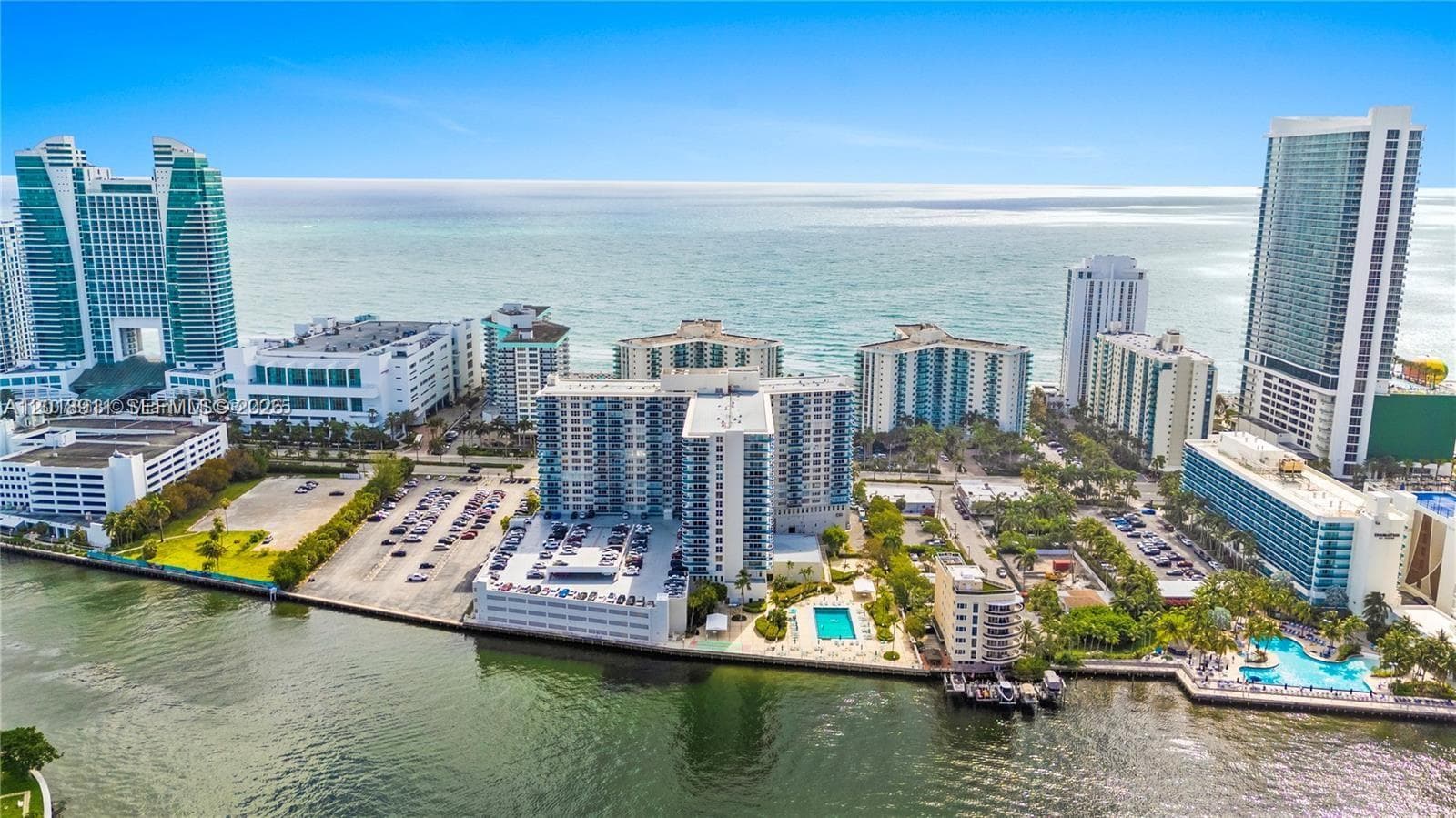 3800 S Ocean Dr # 1114 (AVAILABLE NOW), Hollywood, FL 33019 — zdjęcie 4