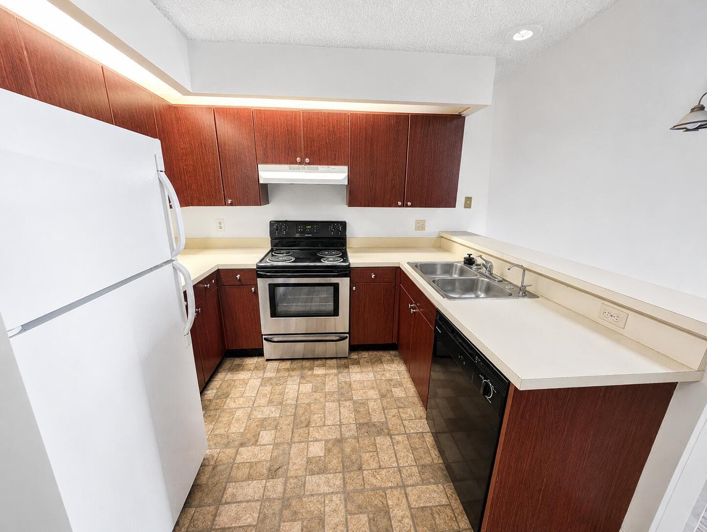 7111 Sportsmans Drive, North Lauderdale, FL 33068 — zdjęcie 4