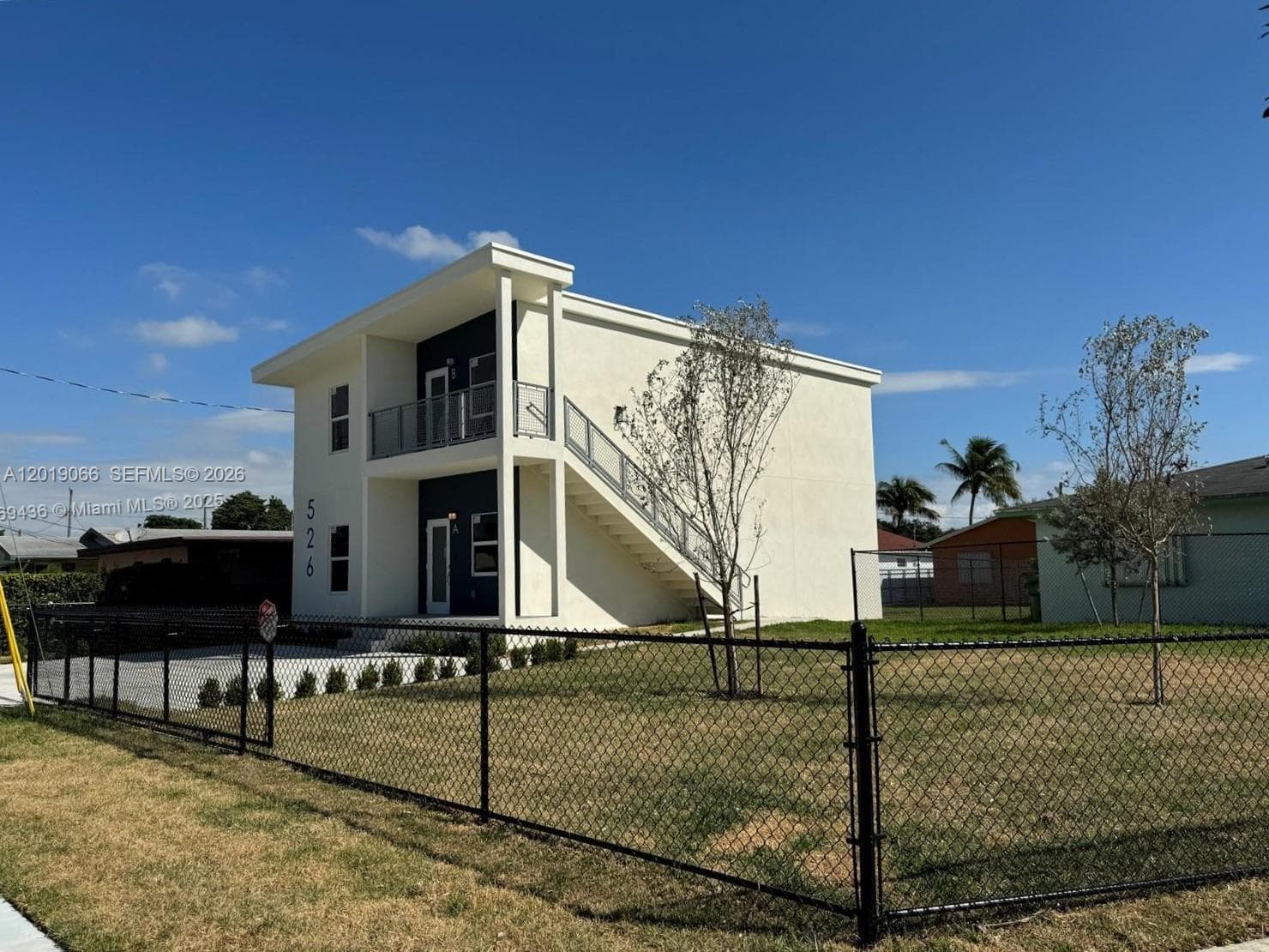 526 NW 6th St, Hallandale Beach, FL 33009 — zdjęcie 5