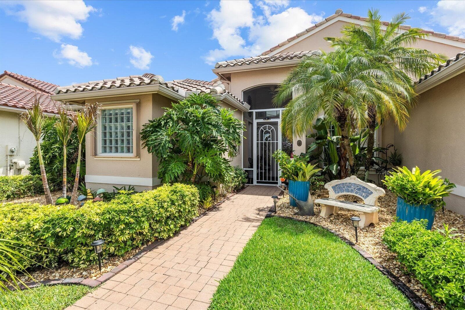 482 NW Blue Lake Drive, Port St. Lucie, FL 34986 — zdjęcie 3