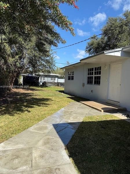 2345 NW 65th St, Miami, FL 33147 — zdjęcie 2