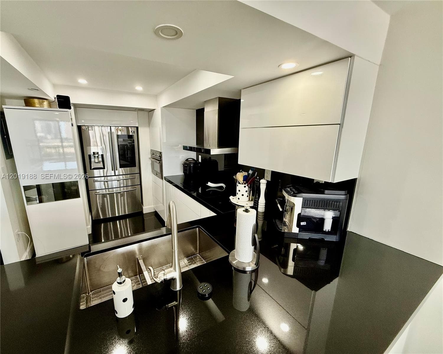 555 NE 15th St # 15H, Miami, FL 33132 — zdjęcie 5
