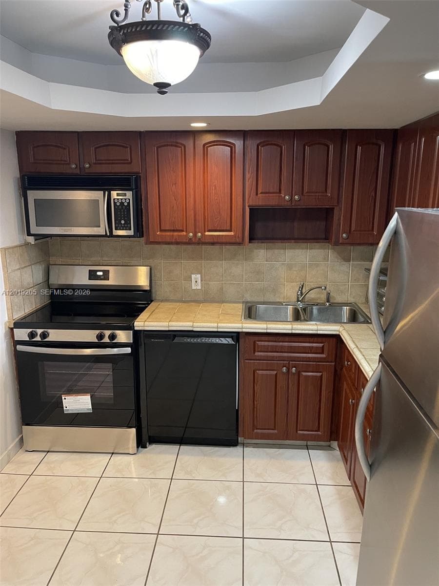 5701 Collins Ave # 511, Miami Beach, FL 33140 — zdjęcie 4