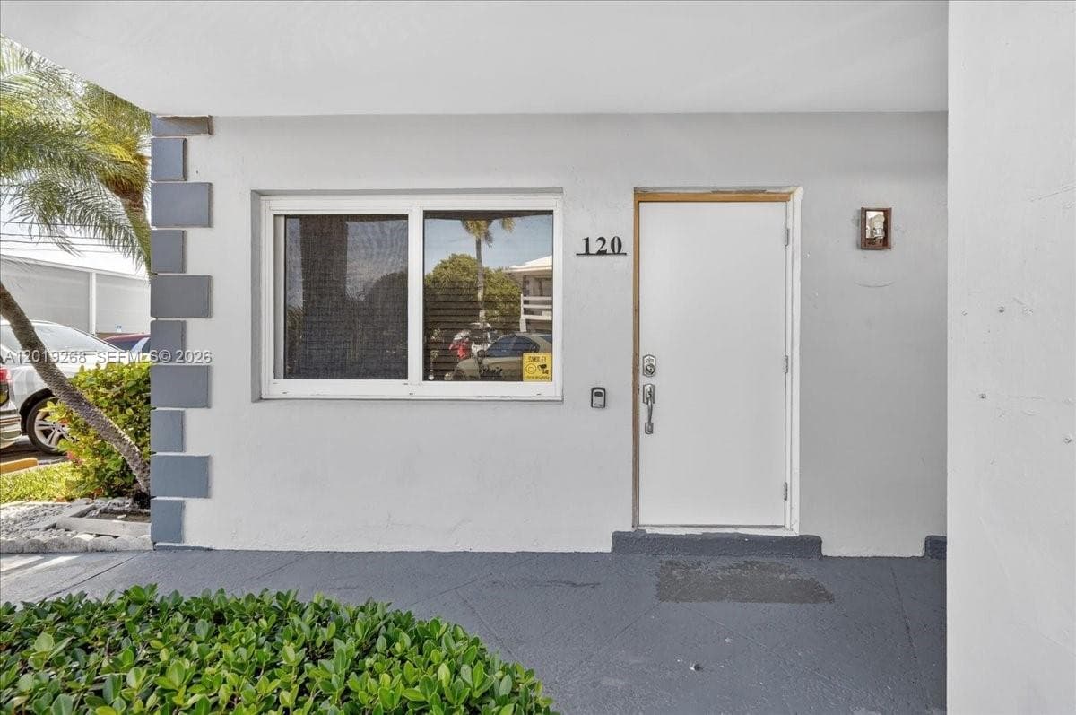 2115 NE 37th Dr # 120, Fort Lauderdale, FL 33308 — zdjęcie 2