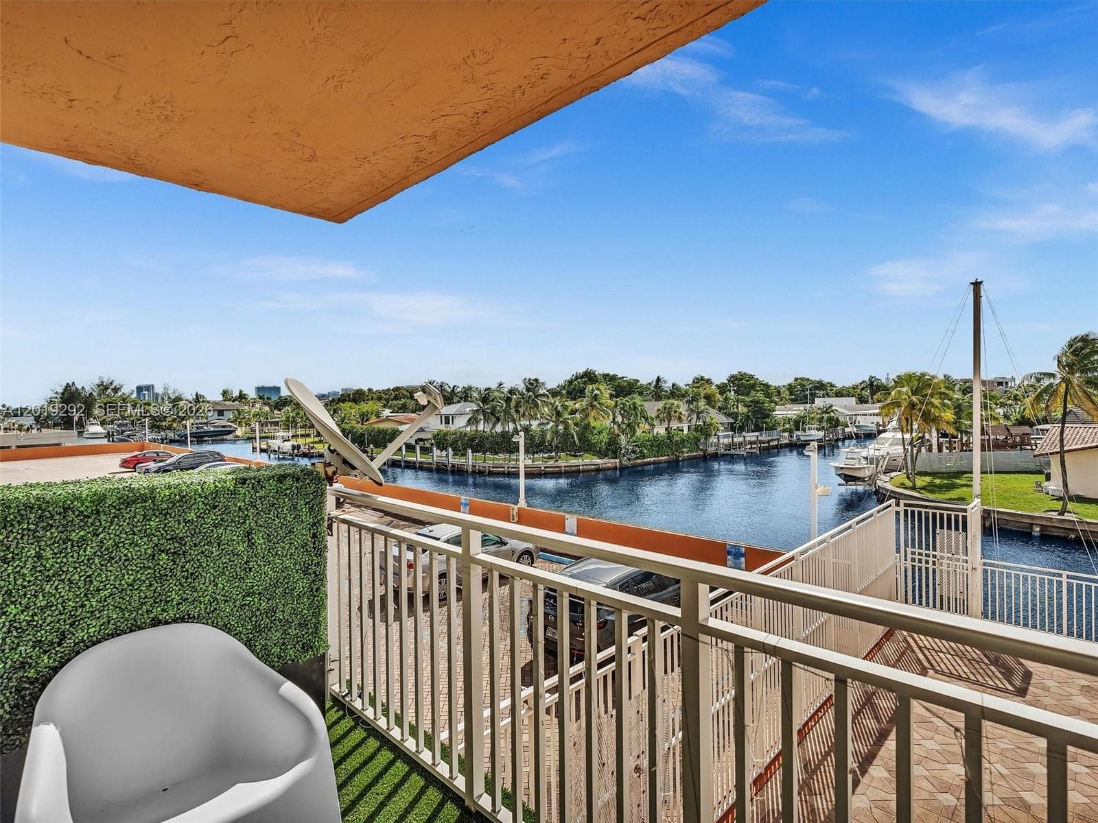 2450 NE 135th St # 201, North Miami, FL 33181 — zdjęcie 3