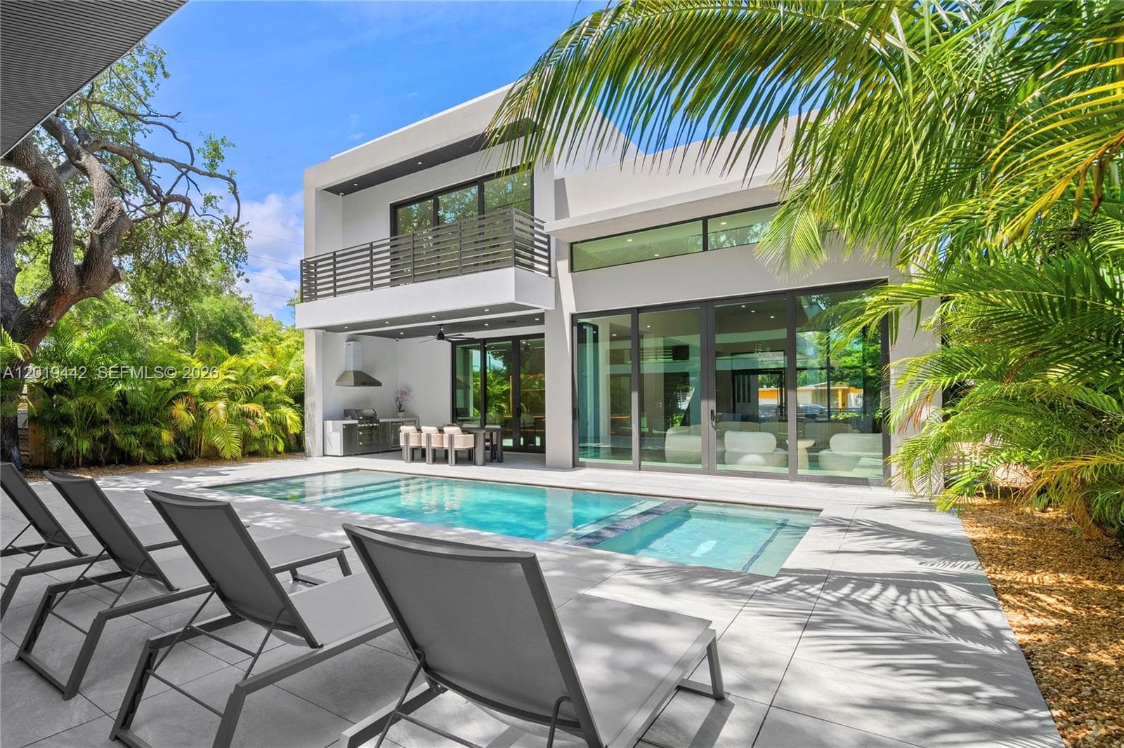 280 NW 47th St, Miami, FL 33127 — zdjęcie 2