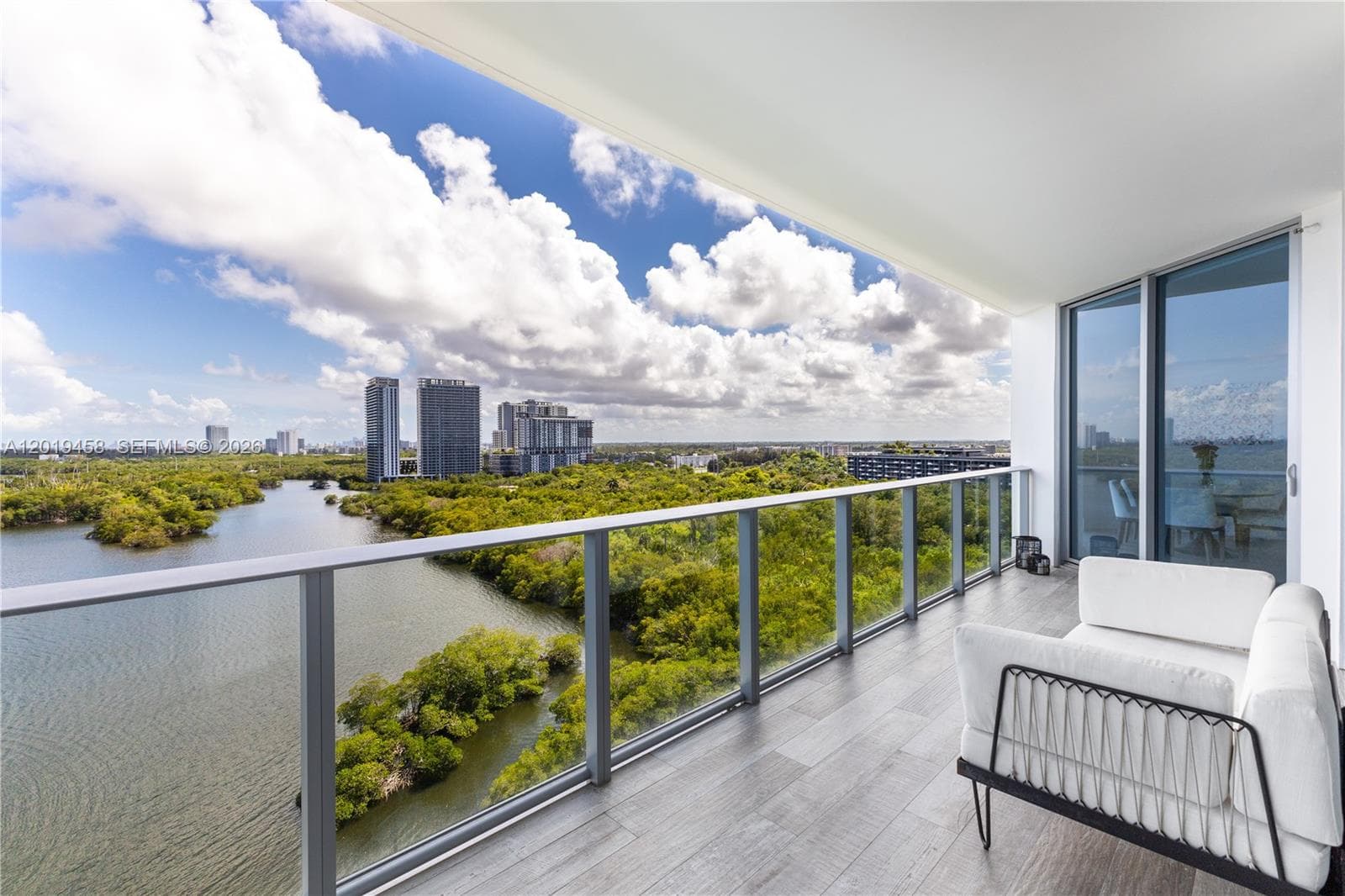 17111 Biscayne Blvd # 1406, North Miami Beach, FL 33160 — zdjęcie 5