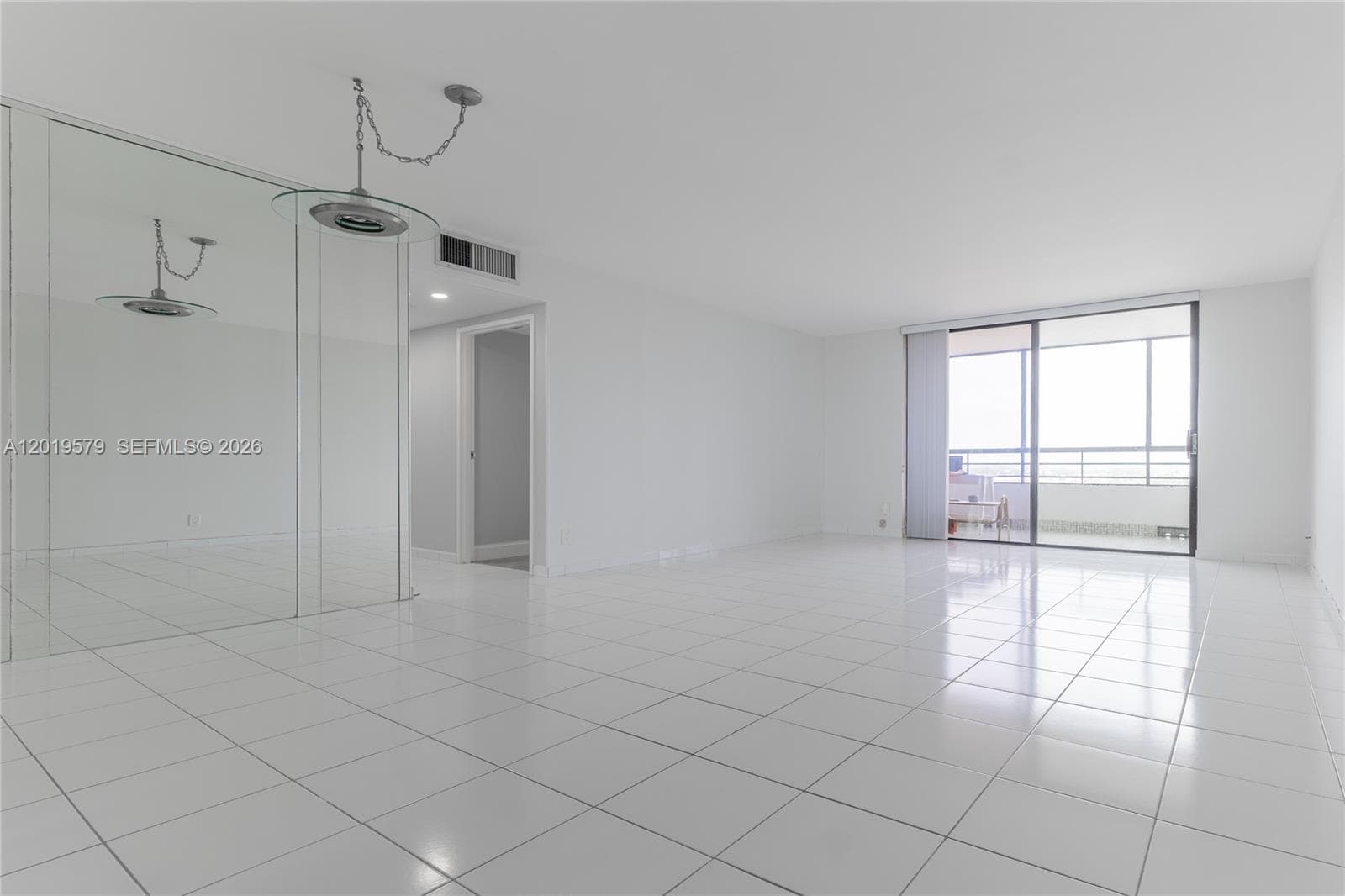 500 Three Islands Blvd # 1110, Hallandale Beach, FL 33009 — zdjęcie 3