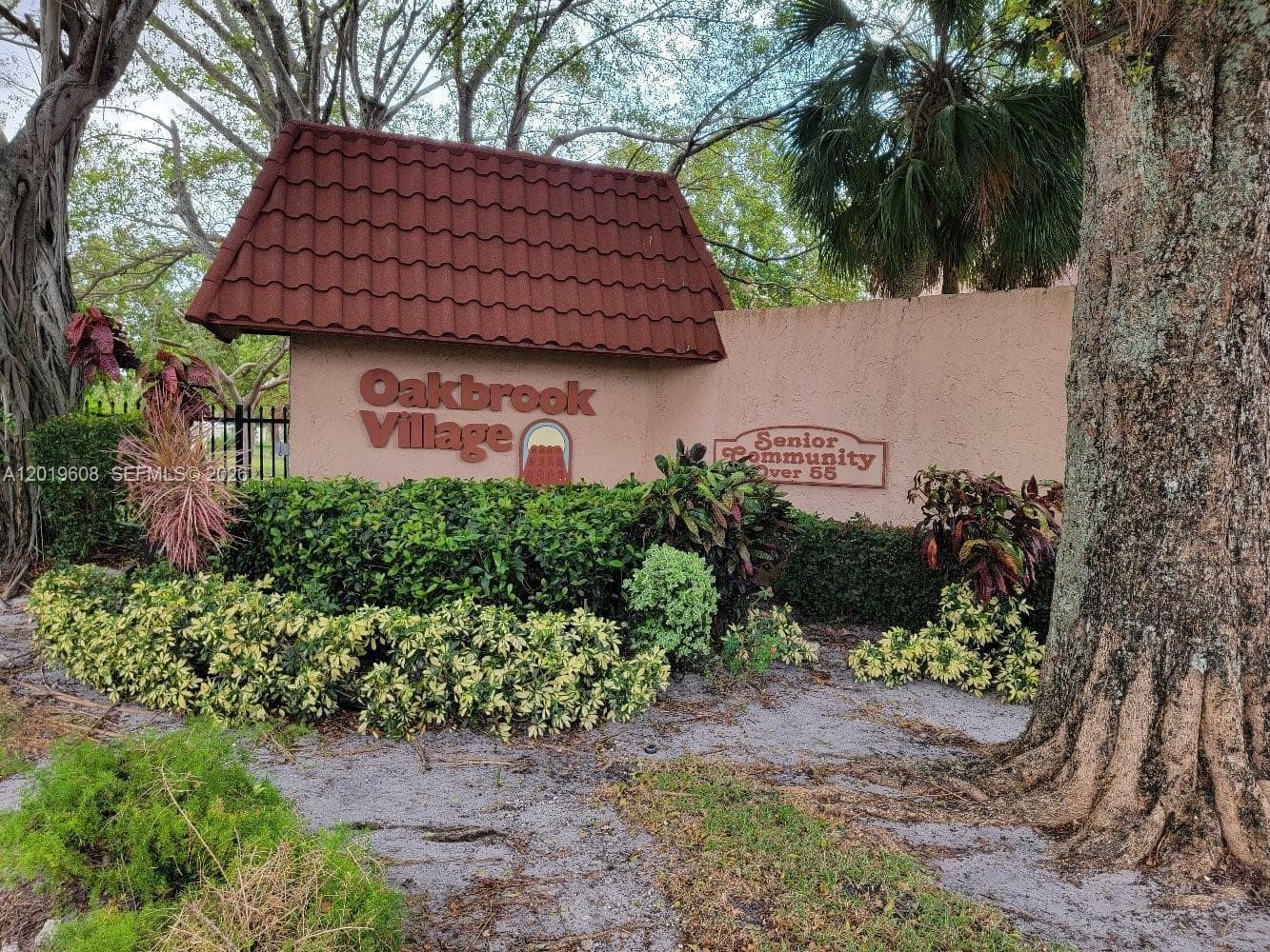 8120 SW 24th St # 314, North Lauderdale, FL 33068