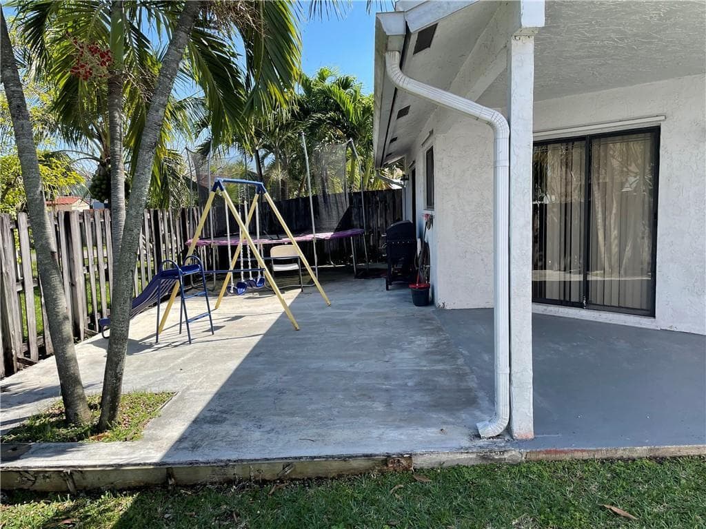 1231 SW 112th Avenue, Pembroke Pines, FL 33025 — zdjęcie 5