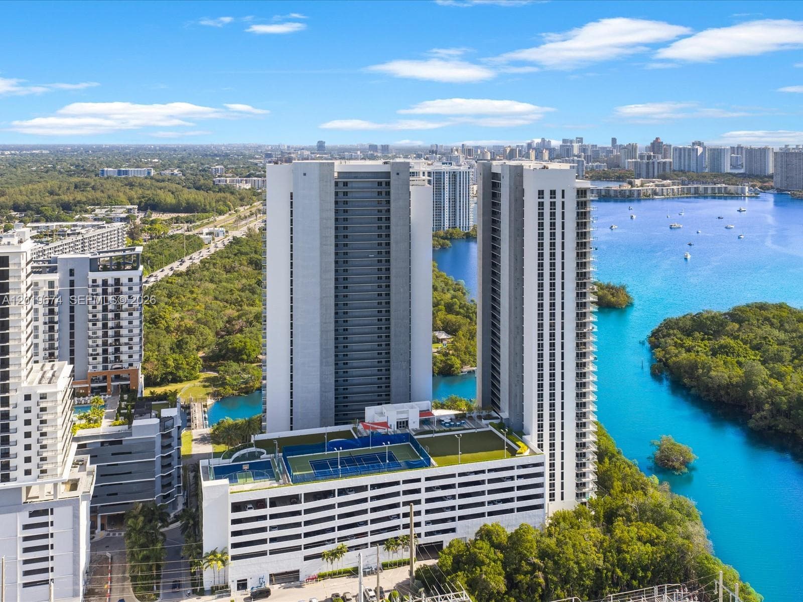 16385 Biscayne Blvd # 3103, North Miami Beach, FL 33160 — zdjęcie 2