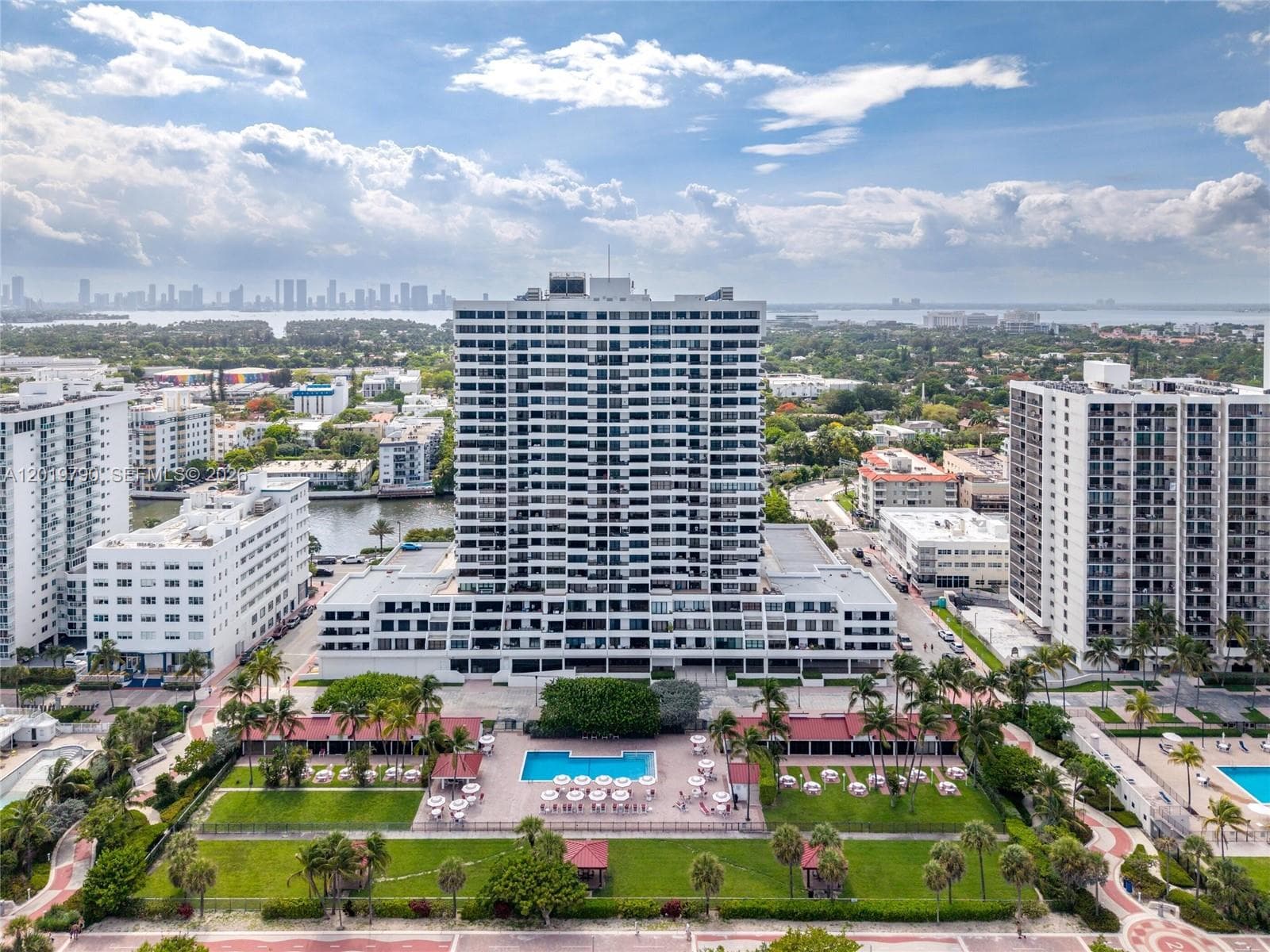 2555 Collins Ave # 1003, Miami Beach, FL 33140 — zdjęcie 4
