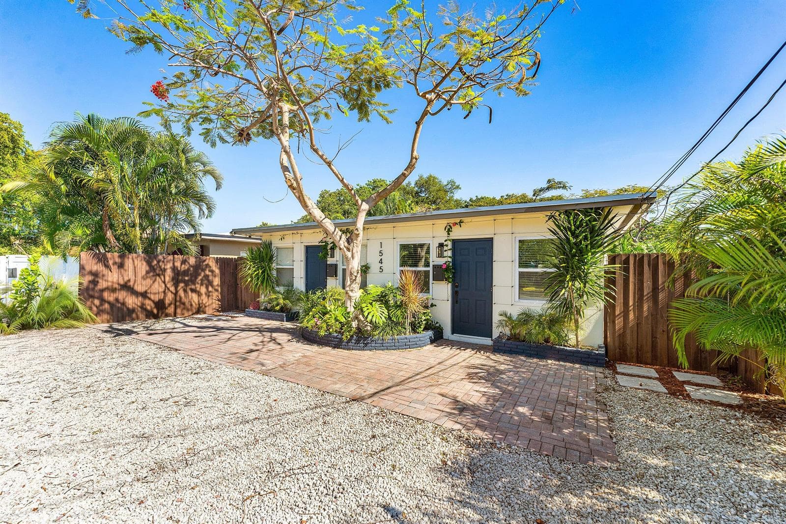 1545 NE 32nd Street, Oakland Park, FL 33334 — zdjęcie 2