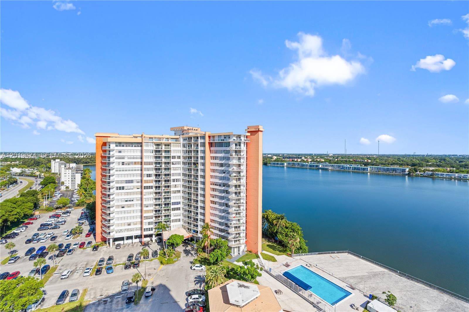 1351 NE Miami Gardens Dr # 1603E, Miami, FL 33179 — zdjęcie 2