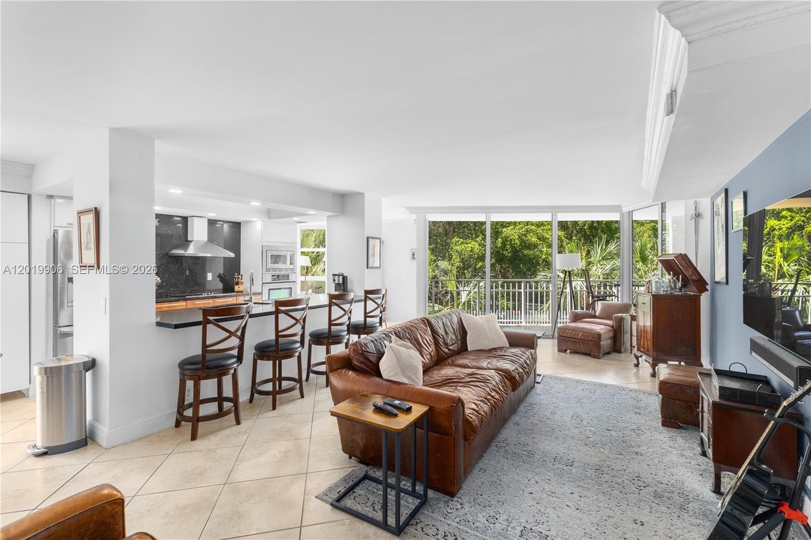 2000 Towerside Ter # 311, Miami, FL 33138 — zdjęcie 5
