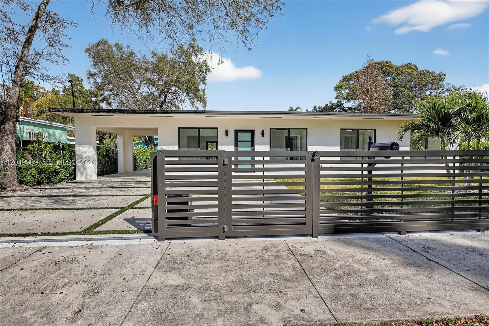 53 NW 68th St, Miami, FL 33150 — zdjęcie 2