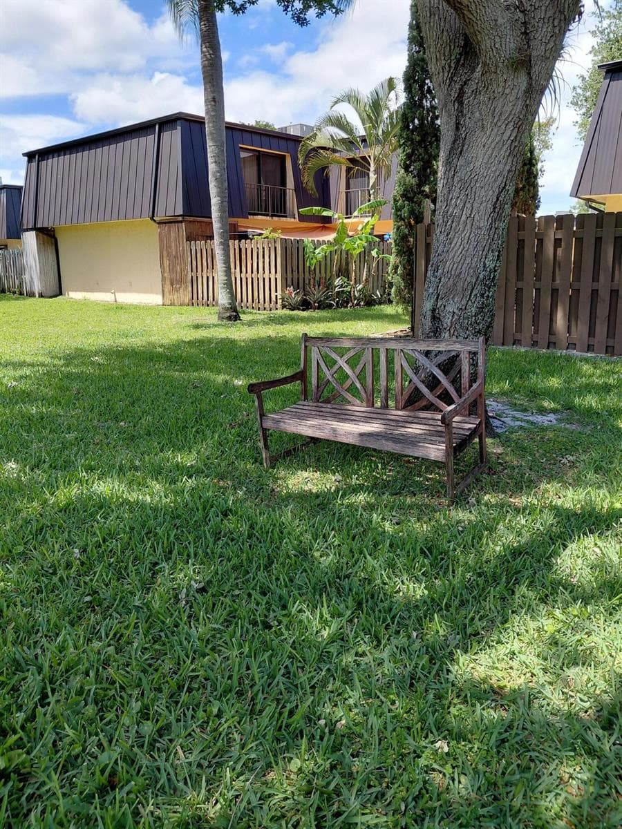 2403 S Waterside Drive # 2403, Lake Worth, FL 33461 — zdjęcie 2