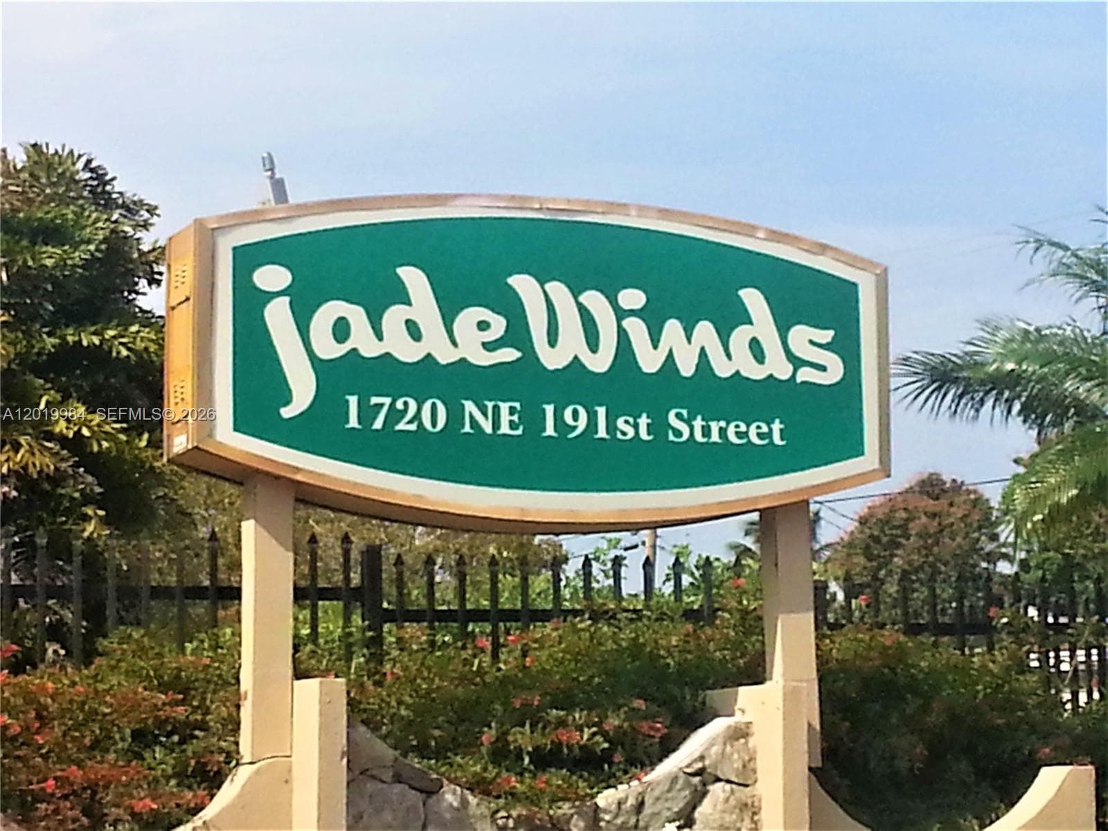 1770 NE 191st St # 813-1, Miami, FL 33179 — zdjęcie 2