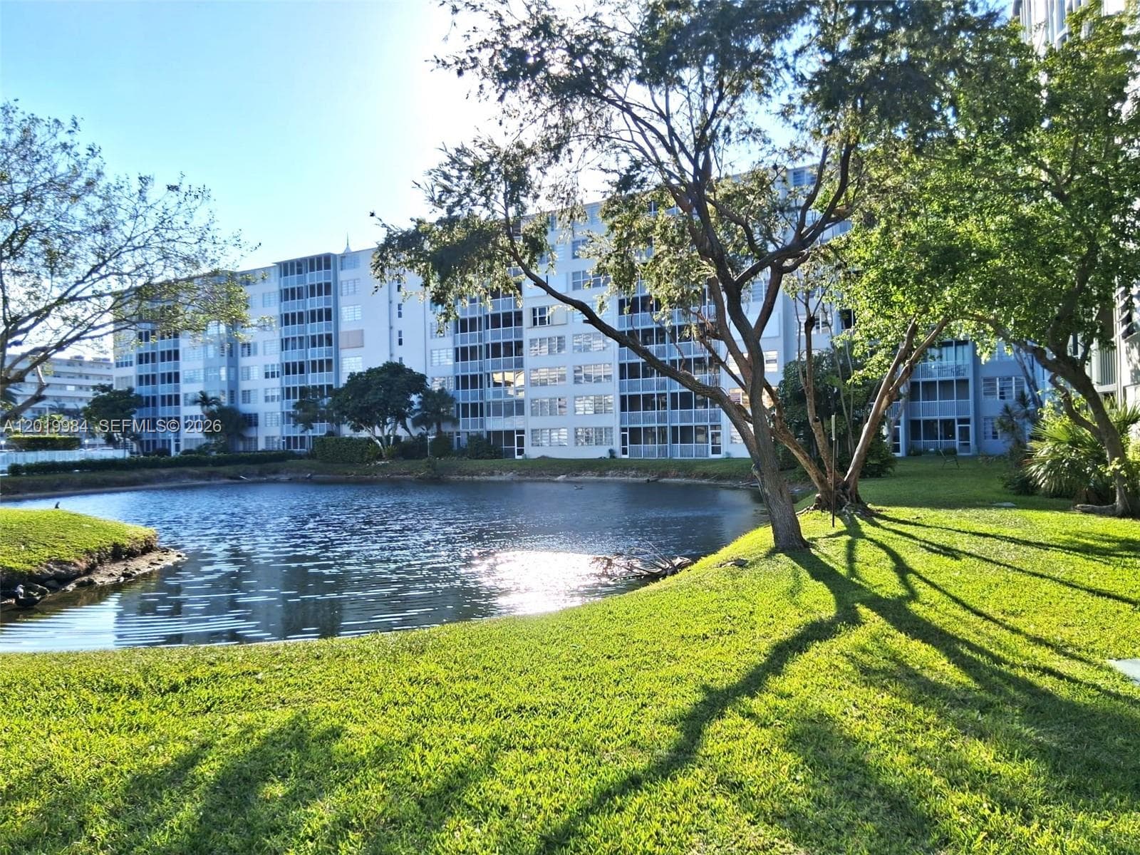 1770 NE 191st St # 813-1, Miami, FL 33179 — zdjęcie 4