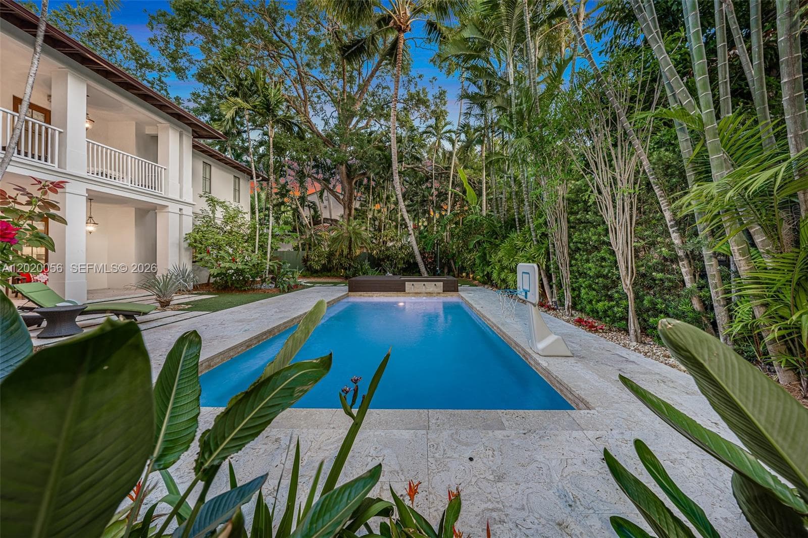 4196 S Douglas Rd, Miami, FL 33133 — zdjęcie 2