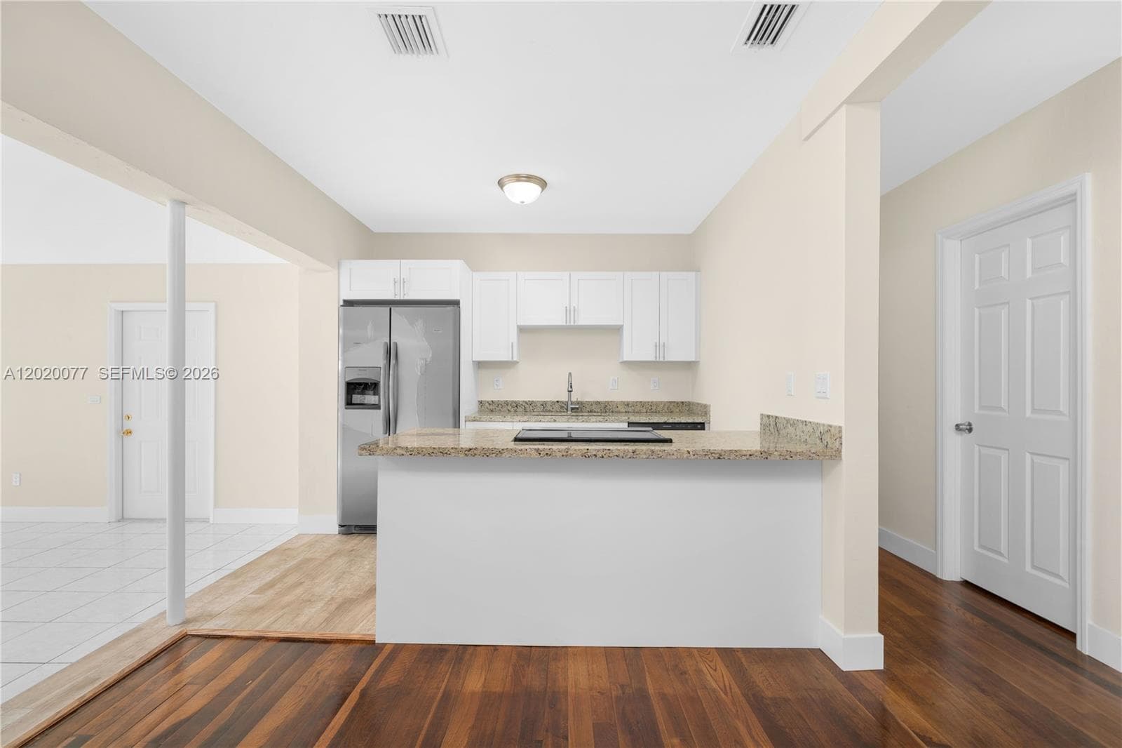 3271 NW 18th Ter, Miami, FL 33125 — zdjęcie 3
