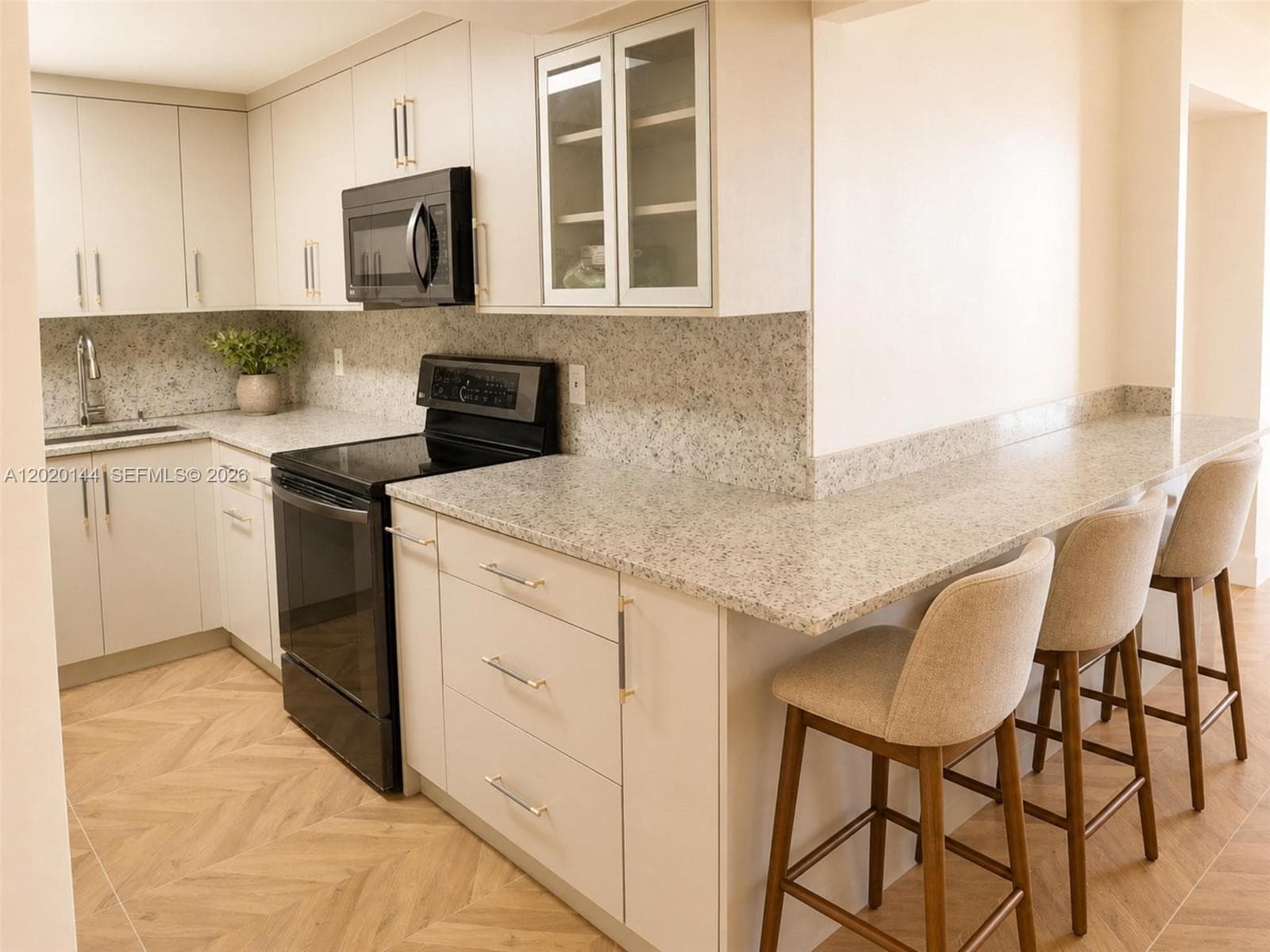 2500 Parkview Dr # 1816, Hallandale Beach, FL 33009 — zdjęcie 2