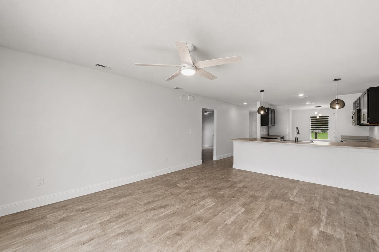 380 SW Donna Terrace, Port St. Lucie, FL 34984 — zdjęcie 5