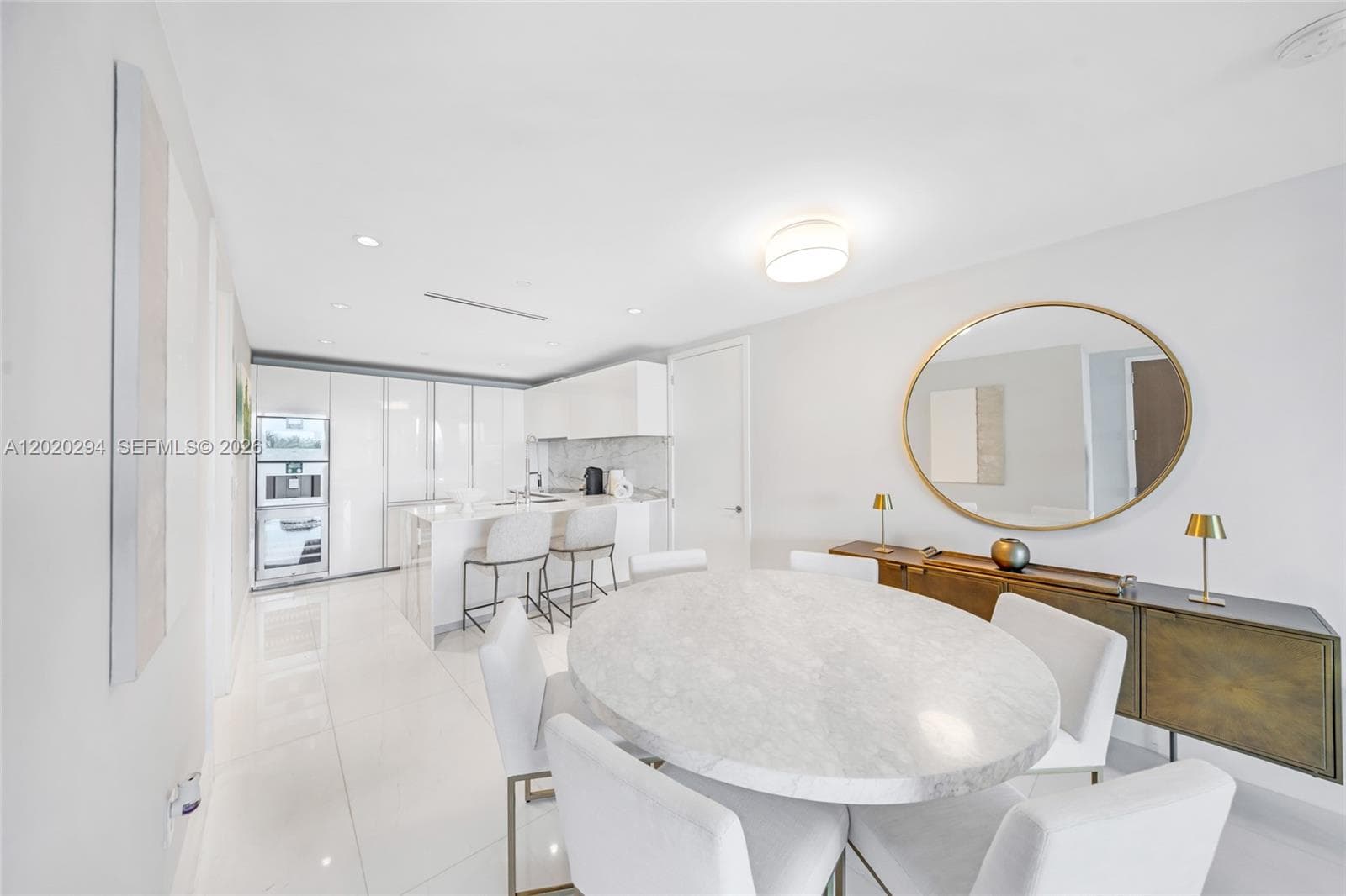 10201 Collins Ave # 305, Bal Harbour, FL 33154 — zdjęcie 2